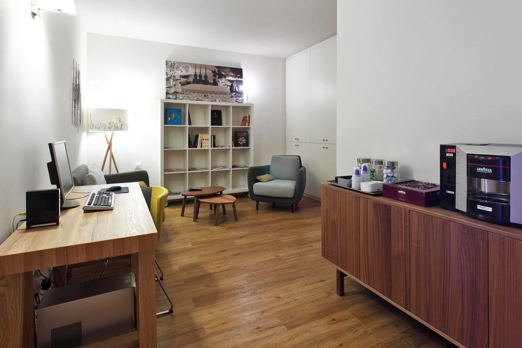 Hostal Barcelona Centro Екстериор снимка