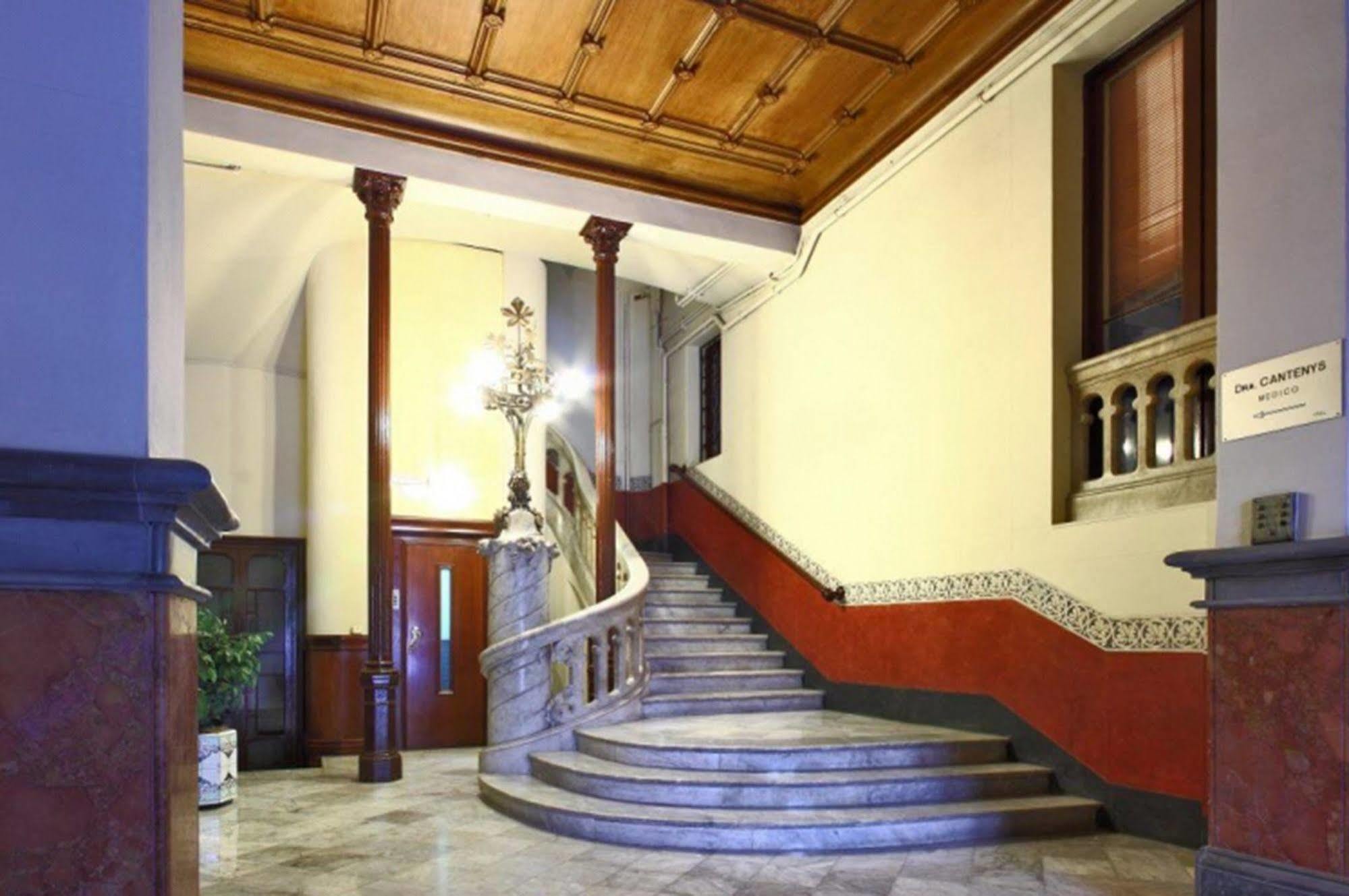 Hostal Barcelona Centro Екстериор снимка